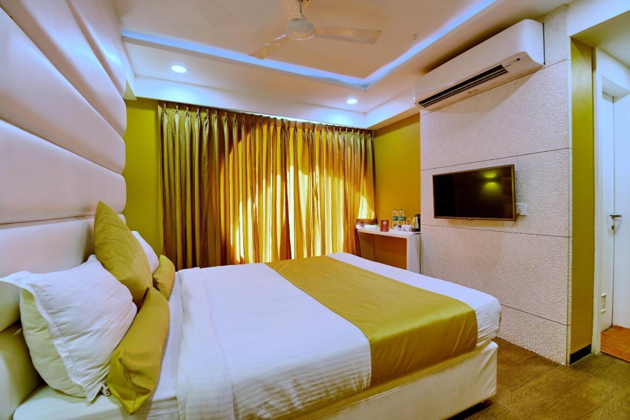 Oyo 963 Hotel Rumaya Ujjain Exterior photo